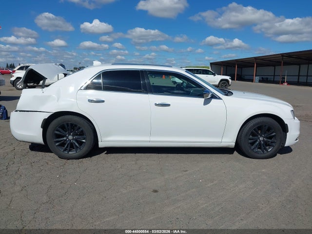 2017 Chrysler 300c მანქანა იყიდება აუქციონზე, vin: 2C3CCAEG3HH570781, აუქციონის ნომერი: 44500554