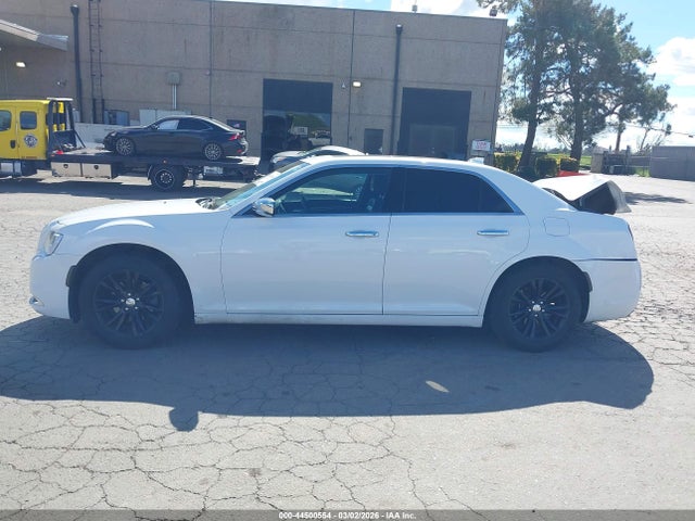 2017 Chrysler 300c მანქანა იყიდება აუქციონზე, vin: 2C3CCAEG3HH570781, აუქციონის ნომერი: 44500554