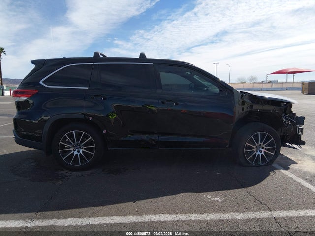 Toyota Highlander Se 2018 5TDJZRFH5JS548554 Image 14