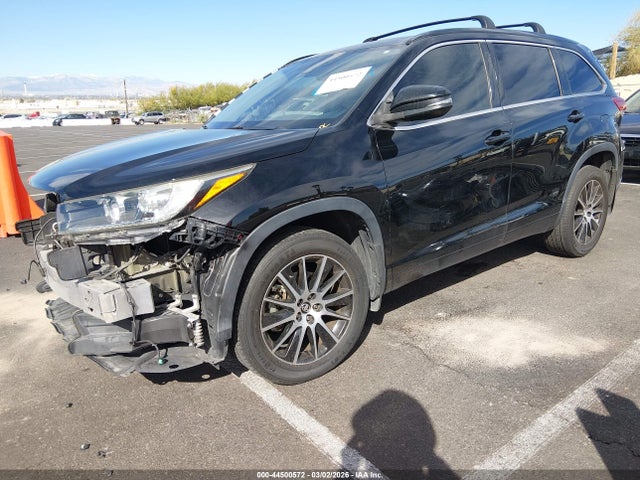 Toyota Highlander Se 2018 5TDJZRFH5JS548554 Image 2