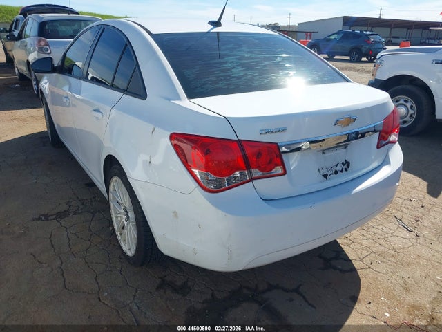 1G1PA5SG8E7427095 Chevrolet Cruze Ls Auto
