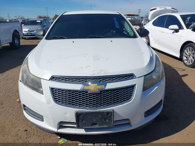 1G1PA5SG8E7427095 Chevrolet Cruze Ls Auto