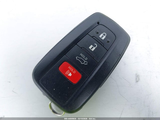 2T3C1RFV7NW226119 Toyota Rav4 Xle Premium