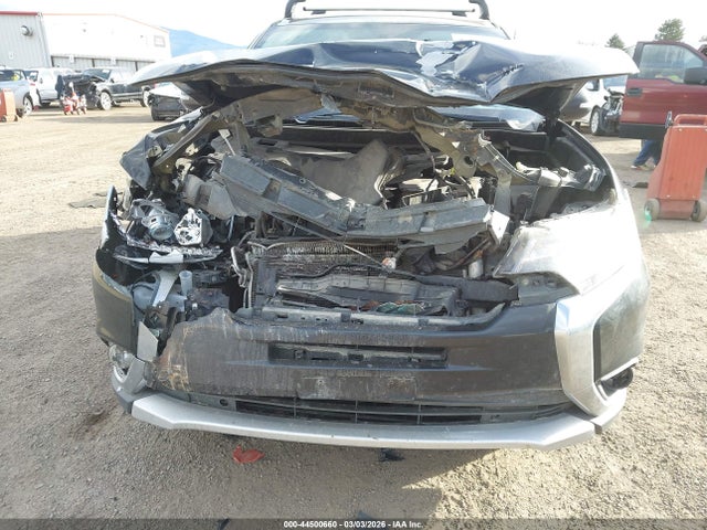 Mitsubishi Outlander Se 2018 JA4AZ3A3XJJ002820 Image 12