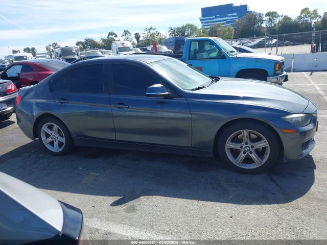 BMW 320i 2015 WBA3B1C56FK138530 Image 13