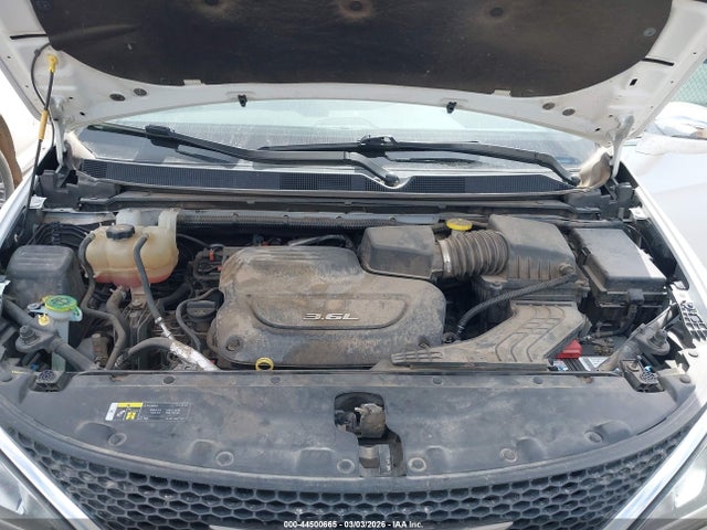 2018 CHRYSLER PACIFICA 2C4RC1GG0JR105796 Photo 9