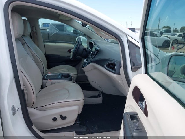 2018 CHRYSLER PACIFICA 2C4RC1GG0JR105796 Photo 4