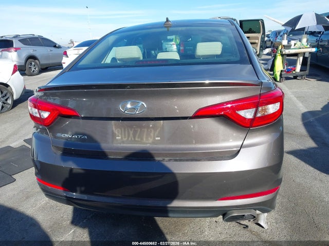 44500682 :رقم المزاد ، 5NPE24AF9HH523333 vin ، 2017 Hyundai Sonata Se مزاد بيع