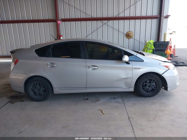 Toyota Prius Two 2015 JTDKN3DU4F0408227 Image 13