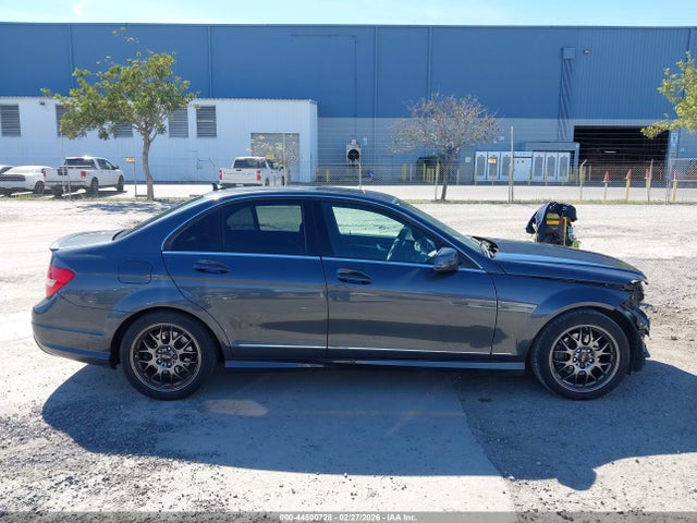 44500728 :رقم المزاد ، WDDGF4HB4EA947690 vin ، 2014 Mercedes-benz C 250 Sport مزاد بيع