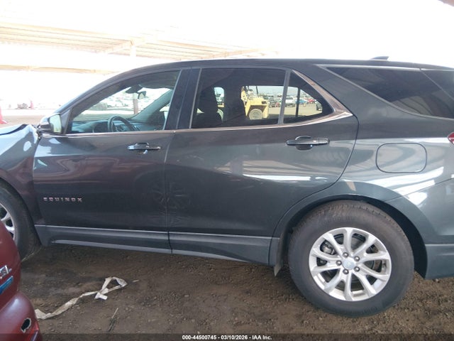 3GNAXJEV9JS555704 Chevrolet EQUINOX LT