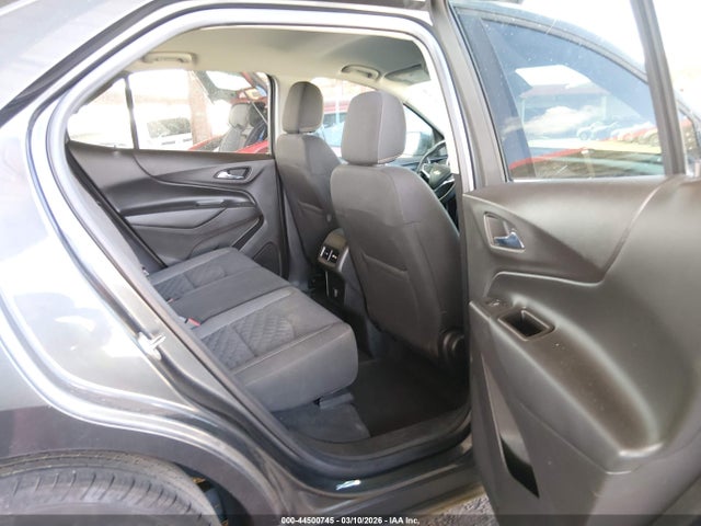 3GNAXJEV9JS555704 Chevrolet EQUINOX LT