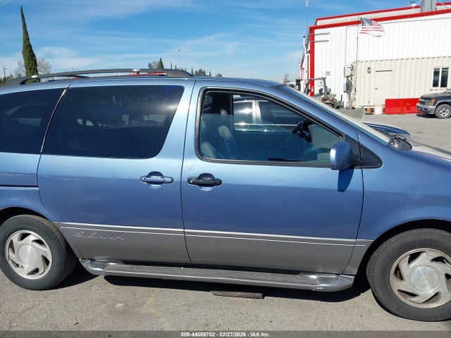Продажа на аукционе авто 2002 Toyota Sienna Xle, vin: 4T3ZF13C42U451478, номер лота: 44500752