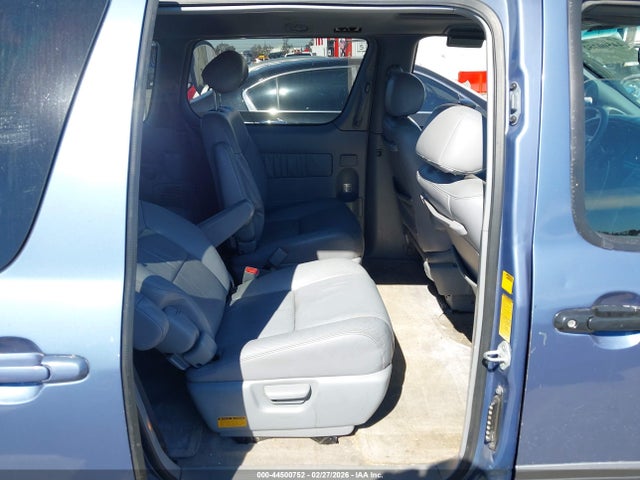 Продажа на аукционе авто 2002 Toyota Sienna Xle, vin: 4T3ZF13C42U451478, номер лота: 44500752