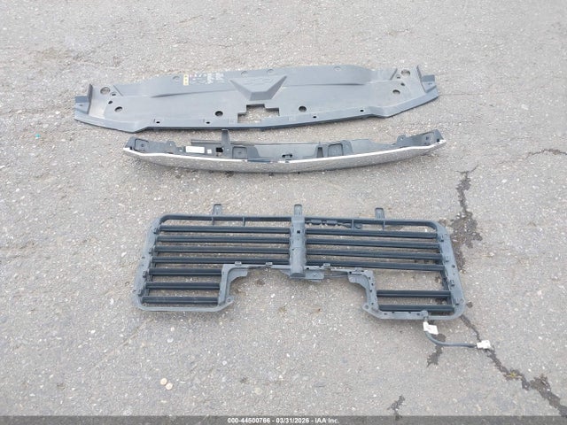 3GCUKREC5JG506083 Chevrolet Silverado 1500 1lt