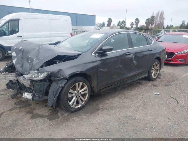 Chrysler 200 Limited 2016 1C3CCCAB4GN106619 Image 2