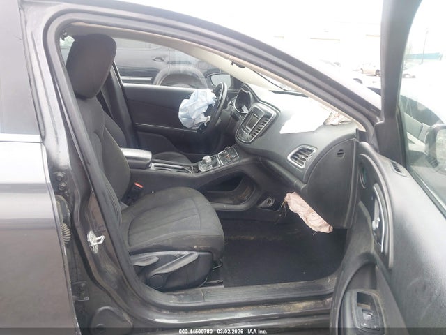 Chrysler 200 Limited 2016 1C3CCCAB4GN106619 Image 5
