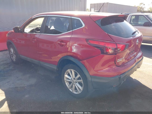 JN1BJ1CP4JW194070 Nissan Rogue Sport S