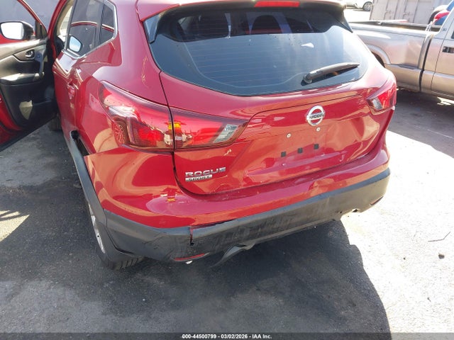 JN1BJ1CP4JW194070 Nissan Rogue Sport S