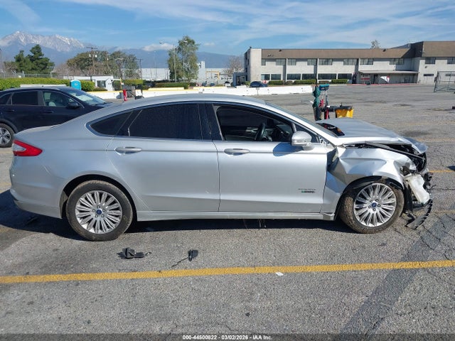 3FA6P0PU0GR304833 Ford Fusion Energi Se Luxury