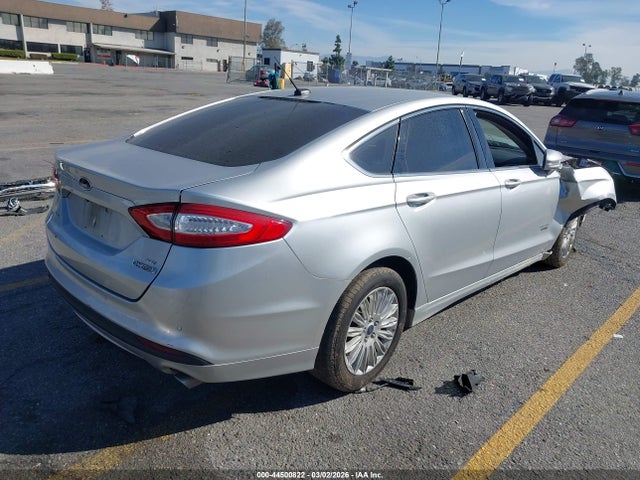 3FA6P0PU0GR304833 Ford Fusion Energi Se Luxury