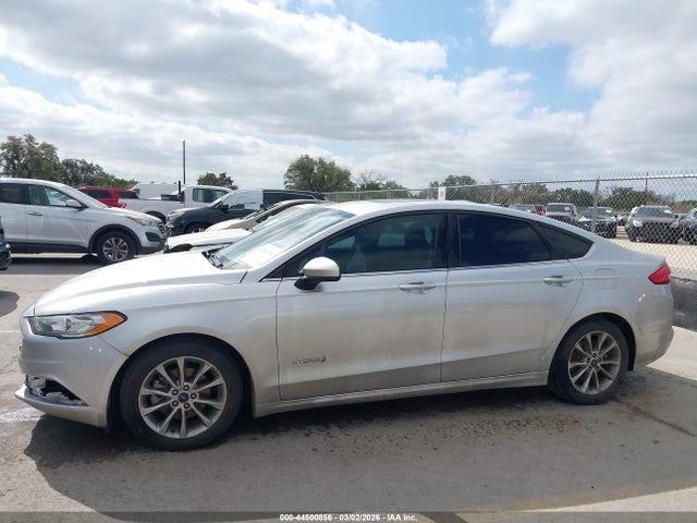 2017 Ford Fusion Hybrid Se მანქანა იყიდება აუქციონზე, vin: 3FA6P0LU2HR336643, აუქციონის ნომერი: 44500856