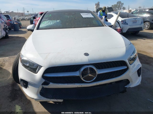 Mercedes-Benz A 220 2020 W1K3G4EB8LJ234417 Image 12