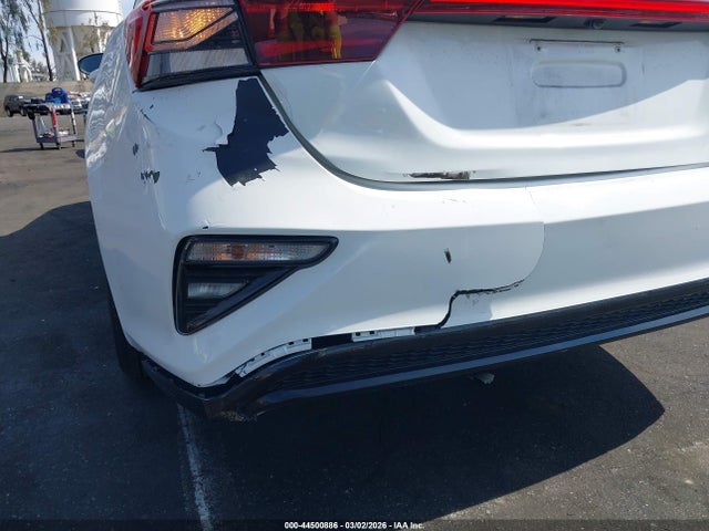 3KPF24AD3ME400189 KIA Forte Lxs