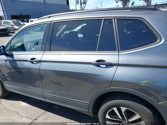 44500894 :رقم المزاد ، 3VVRB7AX4PM120740 vin ، 2023 Volkswagen Tiguan 2.0t S مزاد بيع