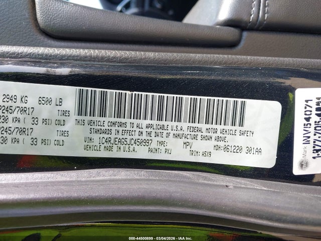 1C4RJEAG5JC450997 Jeep Grand Cherokee Laredo 4x2