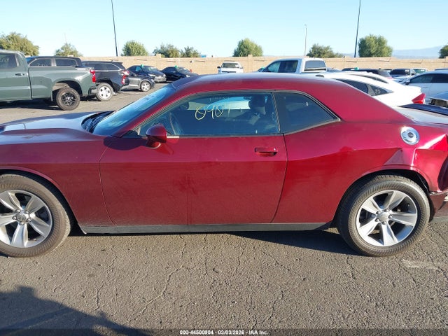 2C3CDZAG2KH750889 Dodge Challenger Sxt