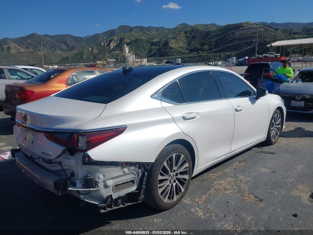 58ABZ1B17KU028209 Lexus ES 350