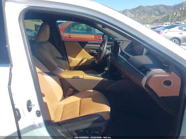 58ABZ1B17KU028209 Lexus ES 350