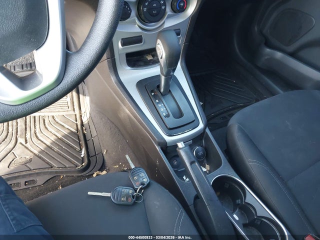 3FADP4EJ3KM130219 Ford FIESTA SE