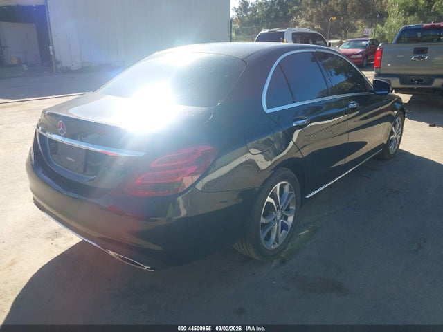 2017 Mercedes-benz C 300 მანქანა იყიდება აუქციონზე, vin: 55SWF4JBXHU186822, აუქციონის ნომერი: 44500955