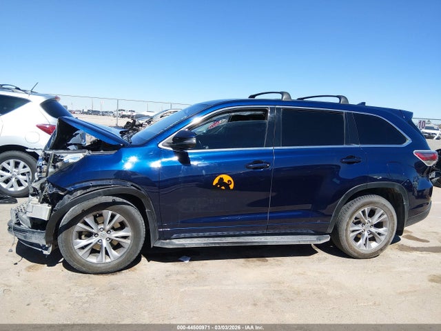 Toyota Highlander Le Plus V6 2015 5TDZKRFH4FS096000 Image 14