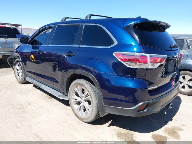 Toyota Highlander Le Plus V6 2015 5TDZKRFH4FS096000 Image 3
