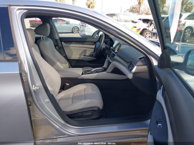 Honda Accord Hybrid Touring 2018 1HGCV3F97JA005361 Image 5