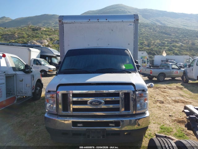 44500976 :رقم المزاد ، 1FDWE3FN3RDD00410 vin ، 2024 Ford E-350 Cutaway مزاد بيع
