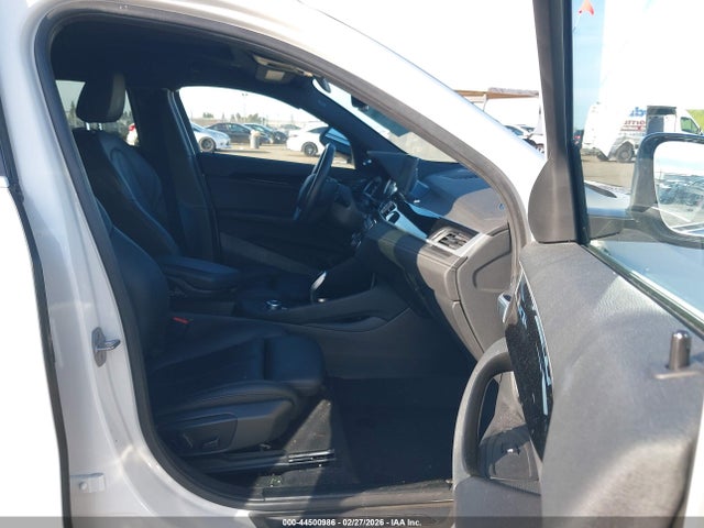 2022 BMW X2 WBXYJ1C01N5U85439 Photo 4