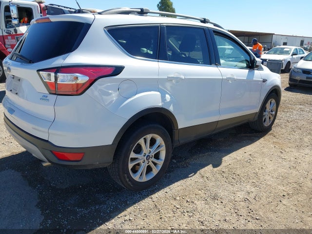 Ford ESCAPE SE 2018 1FMCU0GD3JUB14039 Image 4