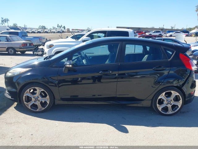 Ford FIESTA ST 2017 3FADP4GX7HM140410 Image 14