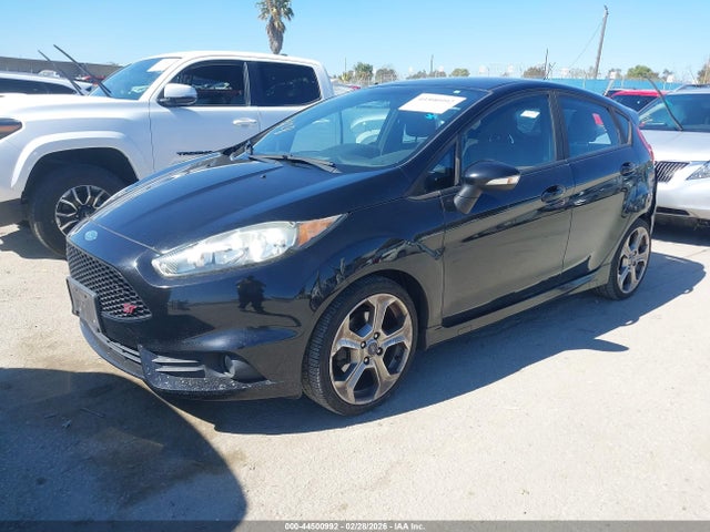 Ford FIESTA ST 2017 3FADP4GX7HM140410 Image 2