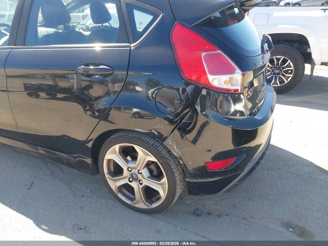 Ford FIESTA ST 2017 3FADP4GX7HM140410 Image 6