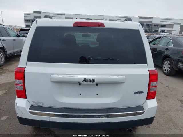 44500999 :رقم المزاد ، 1C4NJPFA1GD677900 vin ، 2016 Jeep Patriot High Altitude Edition مزاد بيع