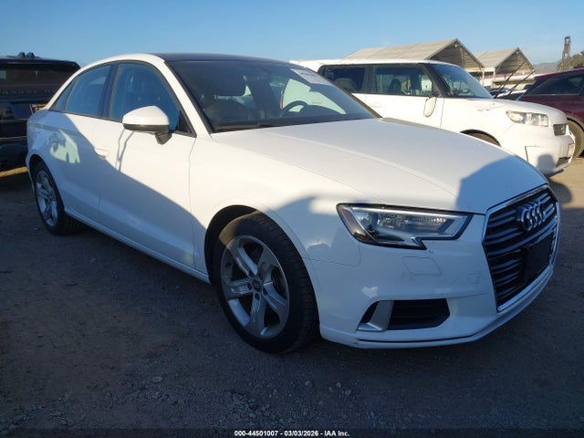 2017 AUDI A3 WAUAUGFF4H1025189