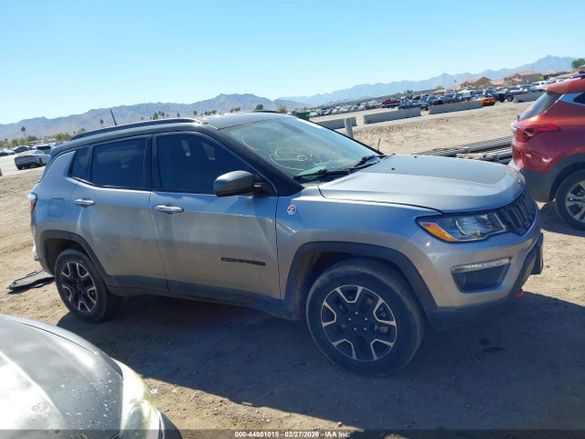 3C4NJDDB2LT214517 Jeep Compass Trailhawk 4x4