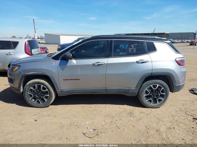3C4NJDDB2LT214517 Jeep Compass Trailhawk 4x4