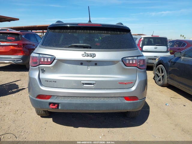 3C4NJDDB2LT214517 Jeep Compass Trailhawk 4x4