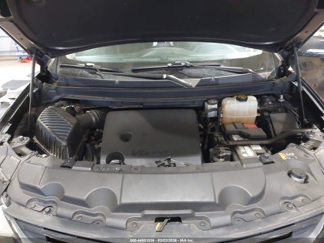 1GNEVJKW4JJ221263 Chevrolet Traverse Premier